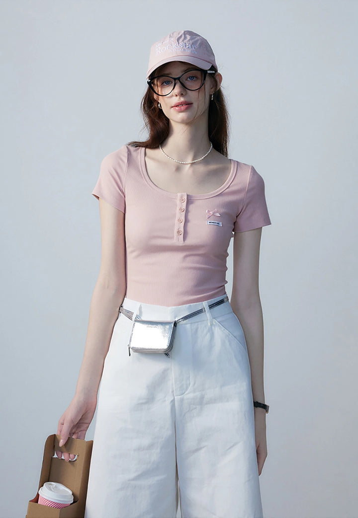 Áo crop top Henley ngắn tay cho nữ - Chi tiết nơ