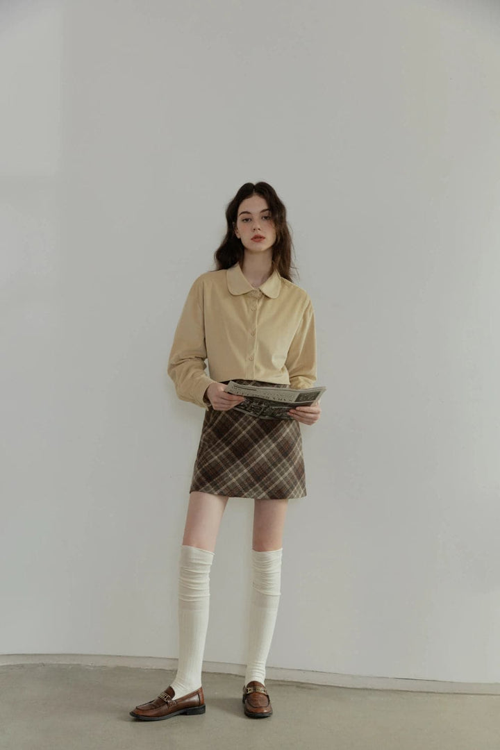 Classic Plaid Mini Skirt Versatile for Office and Casual Style