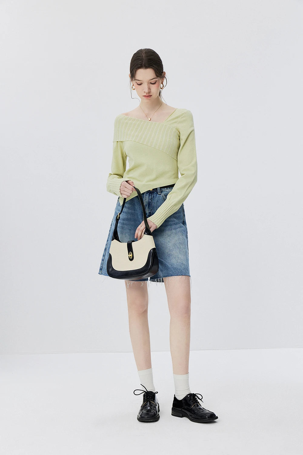 Sweater Asymmetrical Cross-Collar Moden