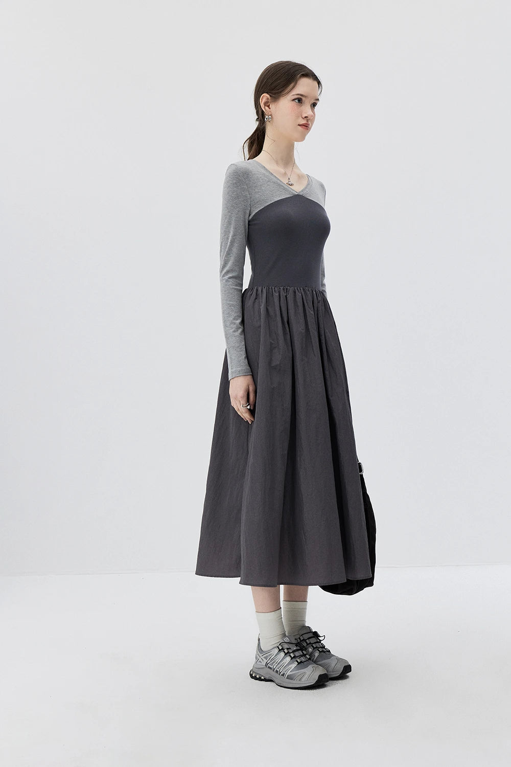 Grey Duo-tone Long-Sleeve Dress with Cinched Waist and Flowy Pleated Skirt