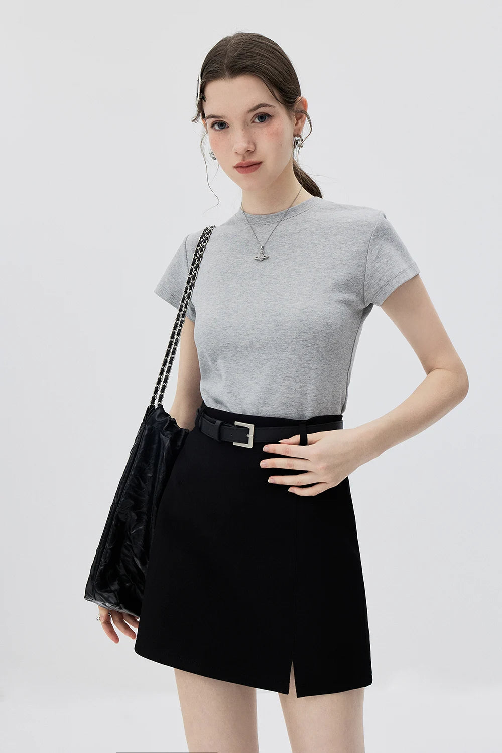 เสื้อยืดคอกลมแขนสั้น Simple Everyday Essential