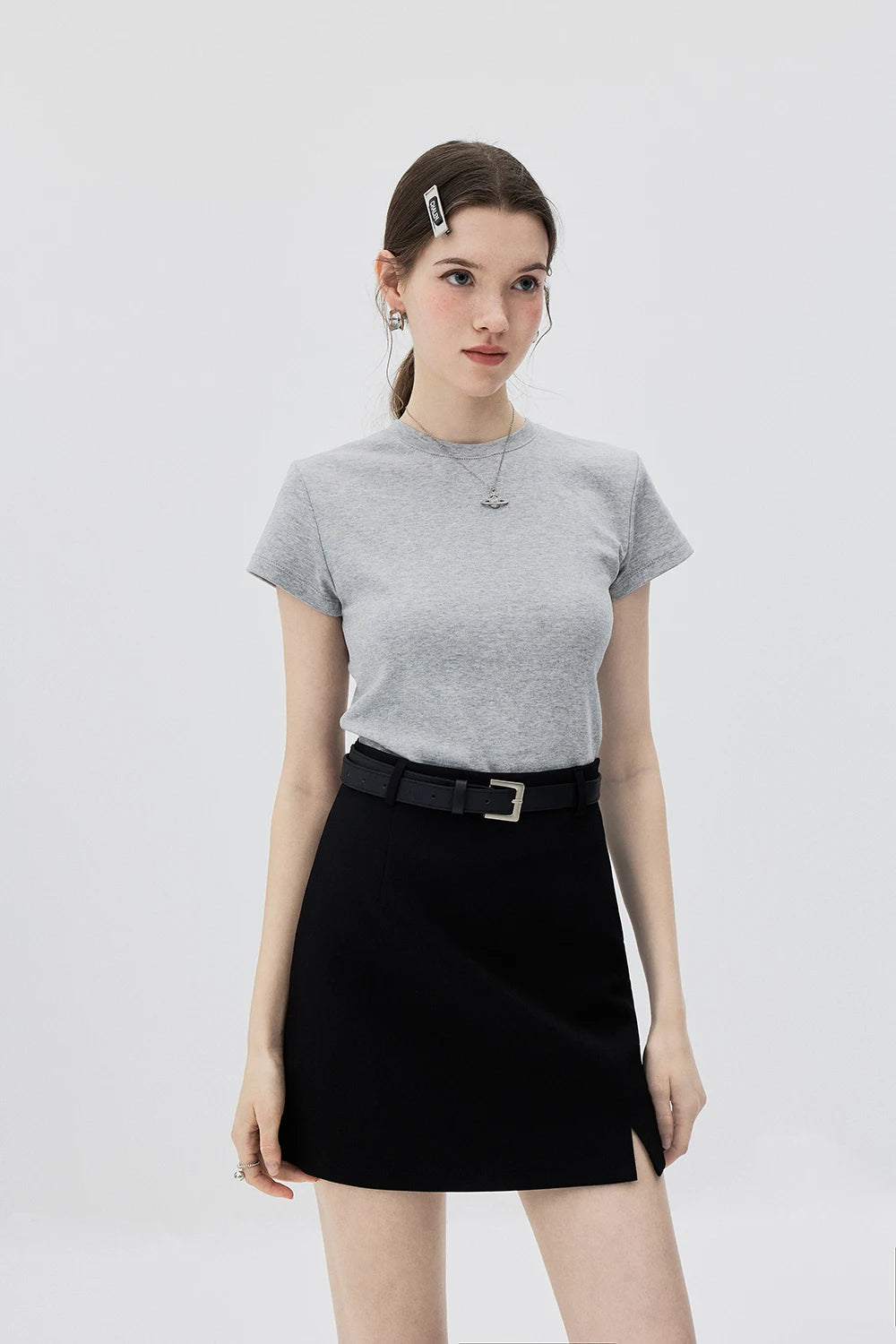 เสื้อยืดคอกลมแขนสั้น Simple Everyday Essential