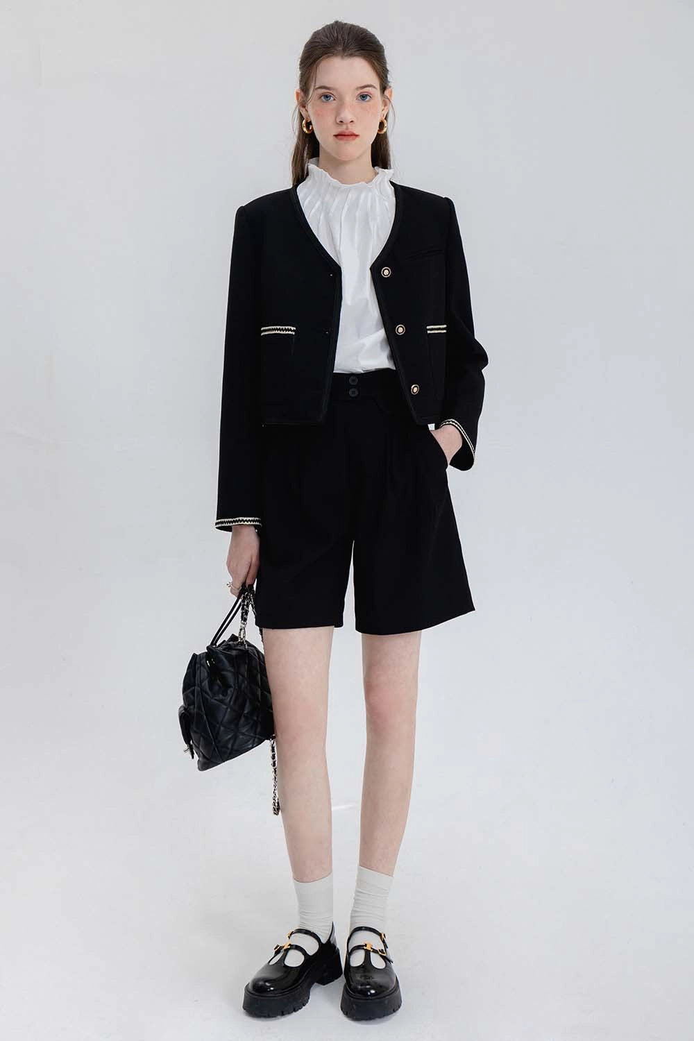 Schwarze Tweed-Jacke für Damen mit V-Ausschnitt, Kontrastbesatz und Ein-Knopf-Verschluss