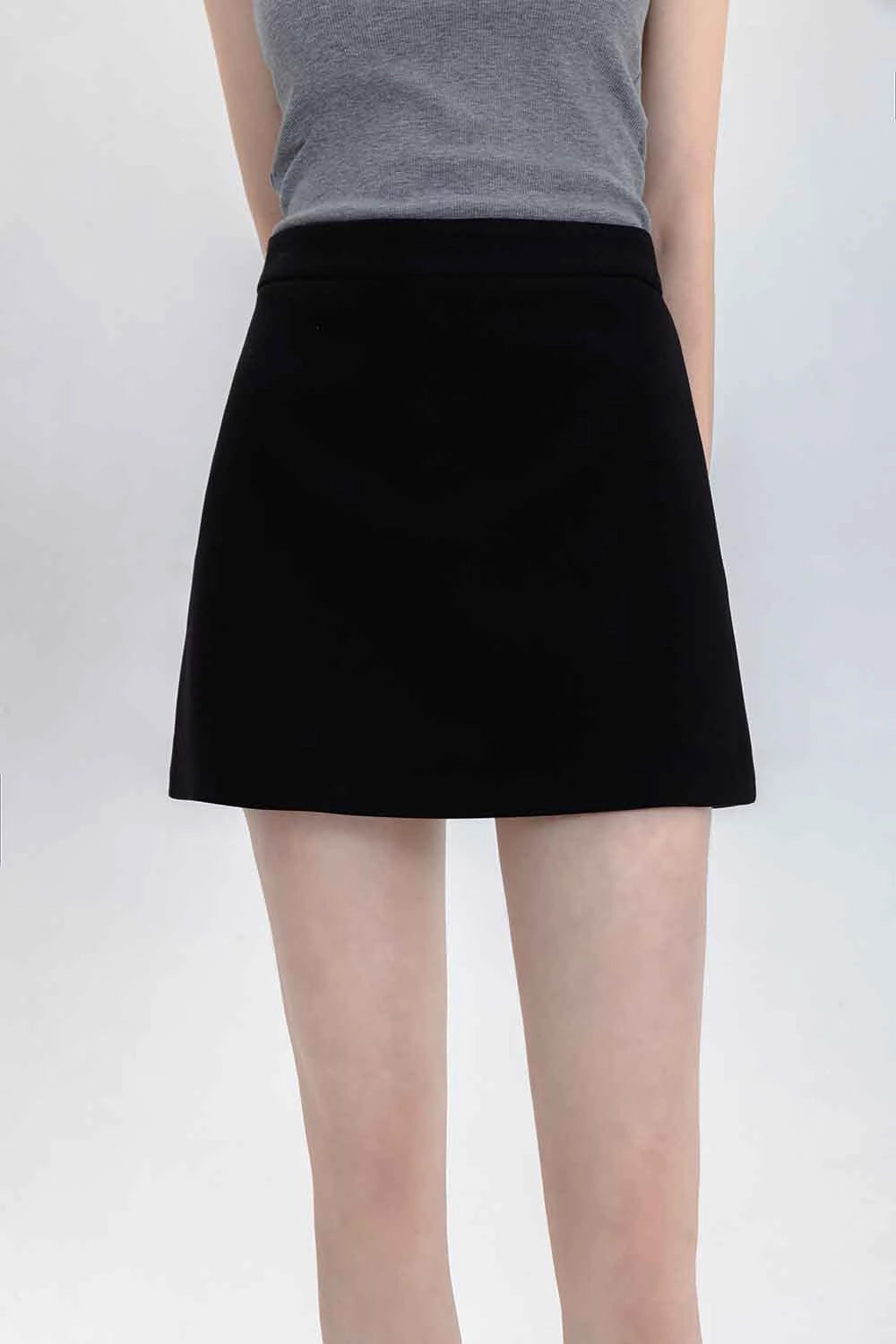Mini-jupe élégante fendue sur le côté pour femme