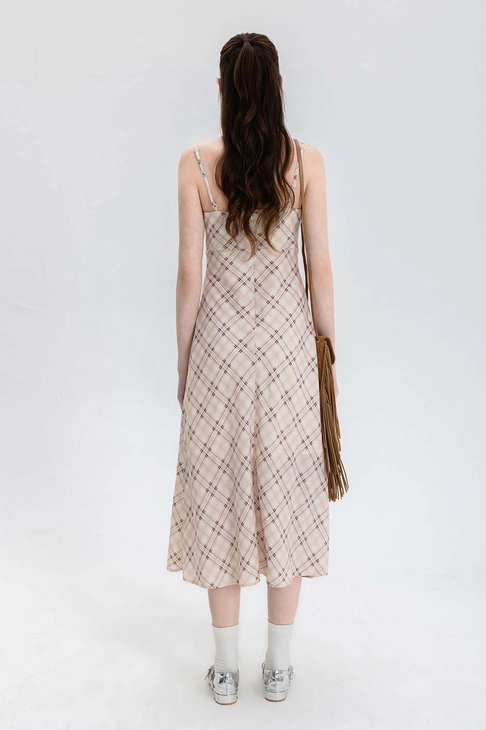 ชุดเดรส Midi Slip Dress แขนกุดลายสก็อตพร้อมสายปรับได้