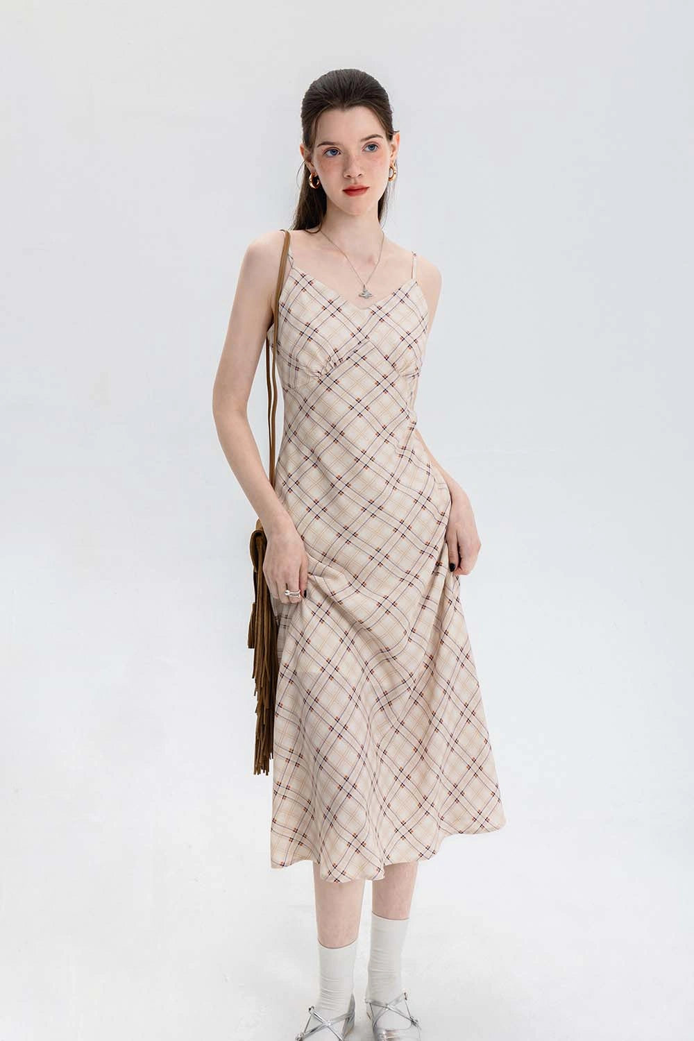 ชุดเดรส Midi Slip Dress แขนกุดลายสก็อตพร้อมสายปรับได้