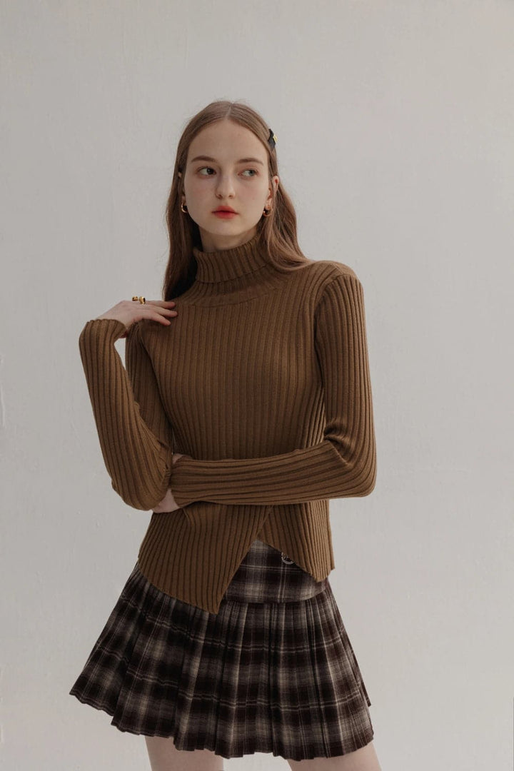 Asymmetrical Hem Turtleneck Sweater with Ribbed Texture
