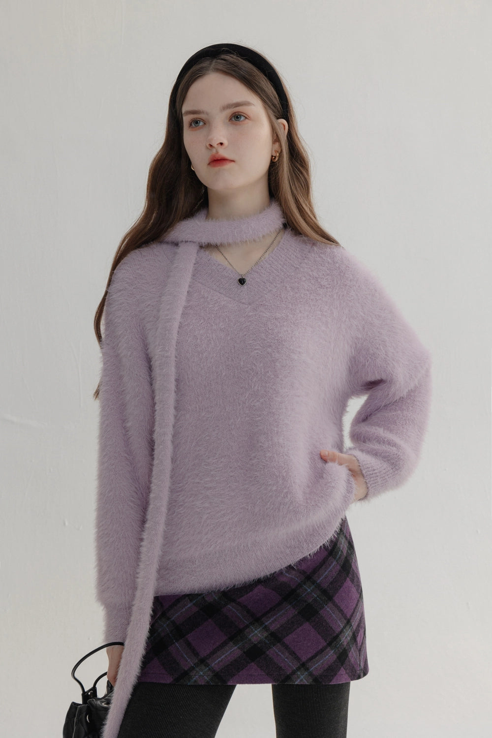 Pull sophistiqué en tricot pelucheux à col en V pour femme