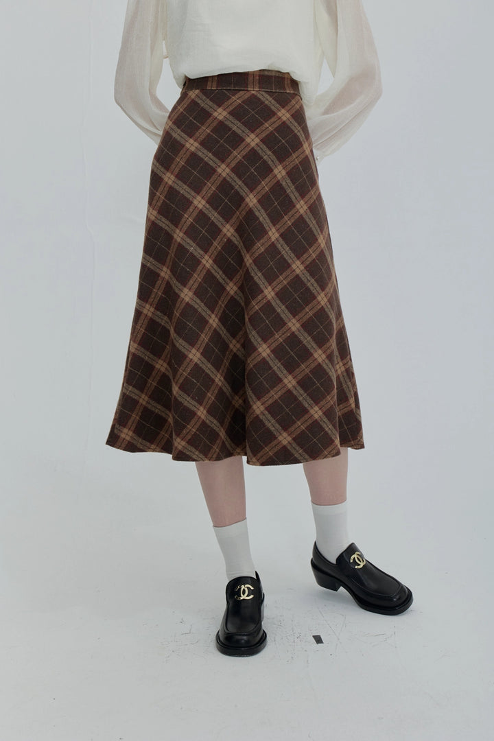 Plaid A-Line Midi Skirt with Flowy Hem