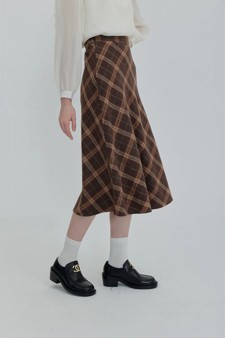 Plaid A-Line Midi Skirt with Flowy Hem