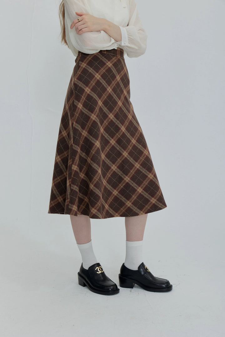 Plaid A-Line Midi Skirt with Flowy Hem