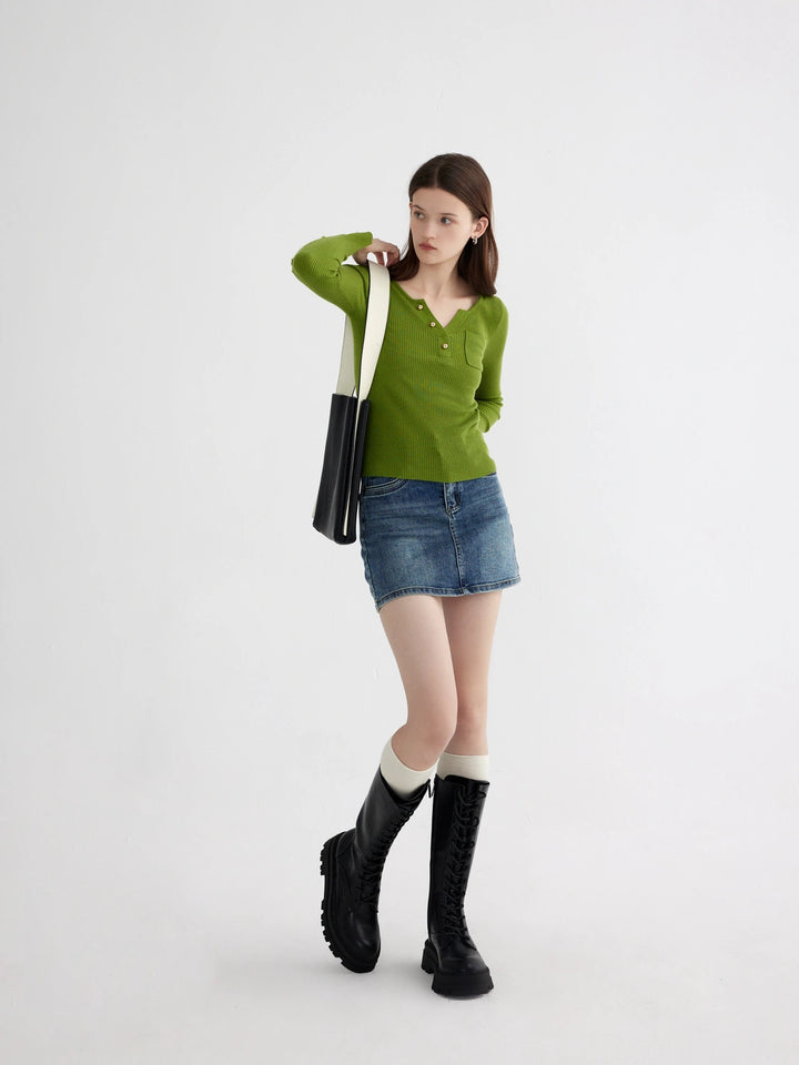 Women's Buttoned Ribbed Sweater with Pocket Detail