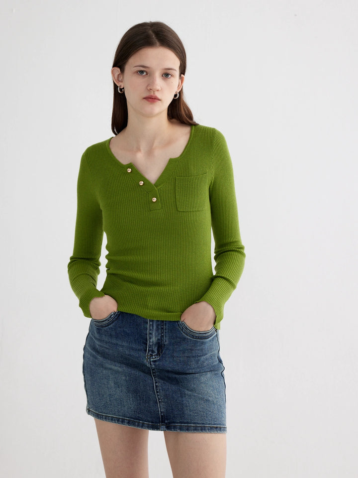 Women's Buttoned Ribbed Sweater with Pocket Detail