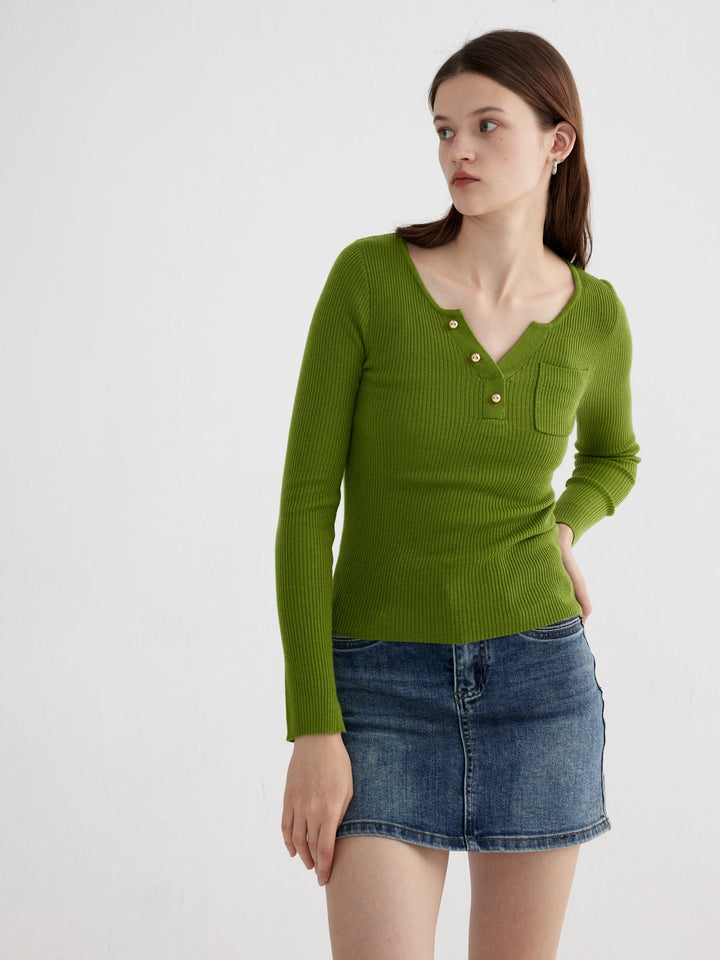 Women's Buttoned Ribbed Sweater with Pocket Detail