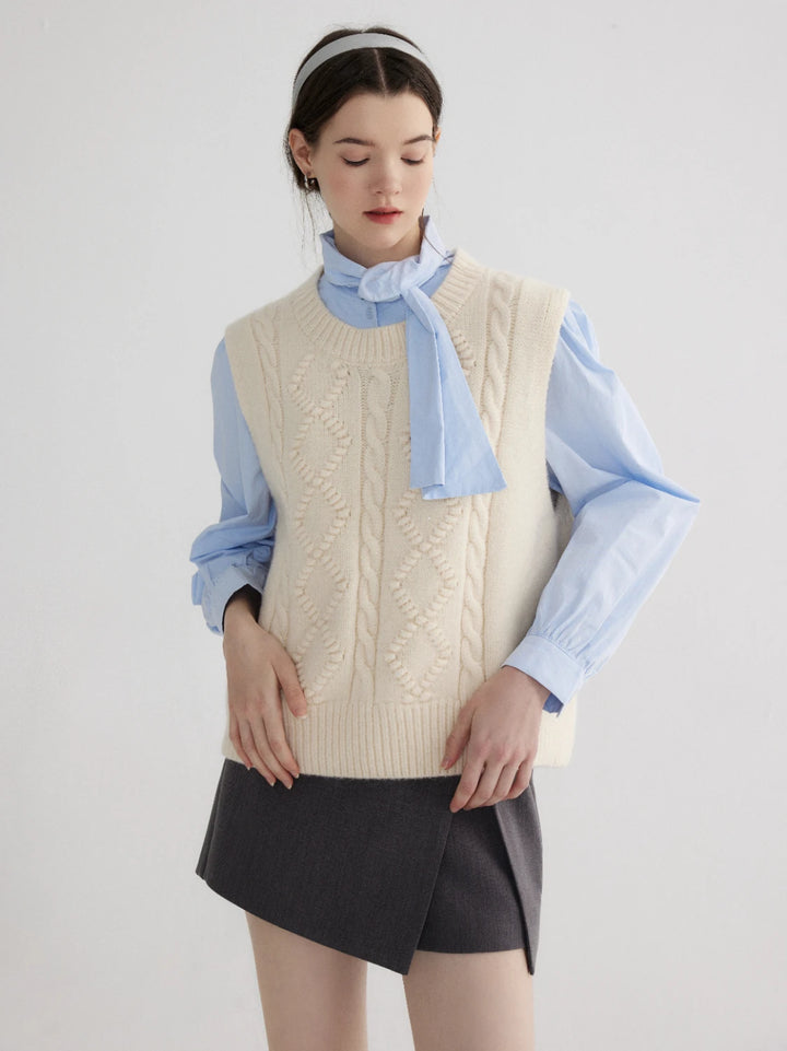 Ladies' Tie-Neck Blouse with Elegant Buttoned Cuffs