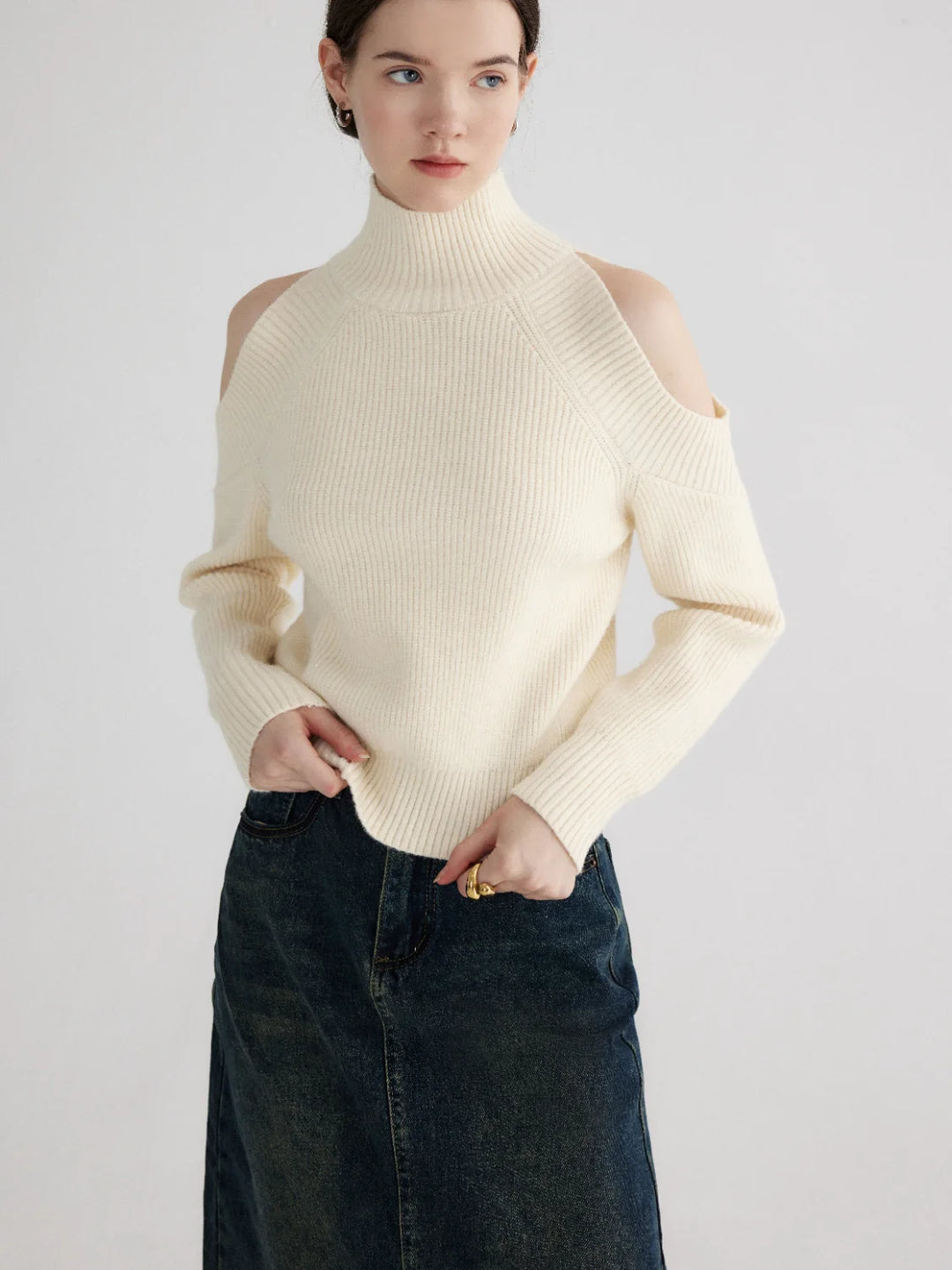 Elegant Turtleneck Cold-Shoulder Knit Top