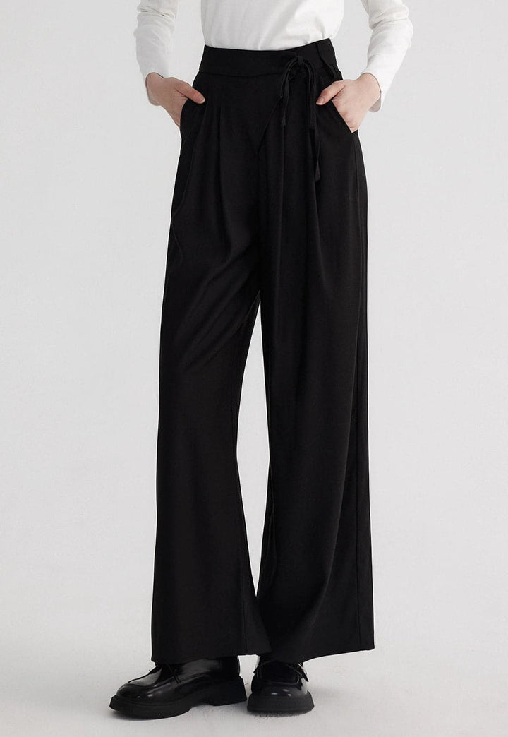 Elegant High Waist Wide-Leg Black Pants with Belt Detail - Stylish Design