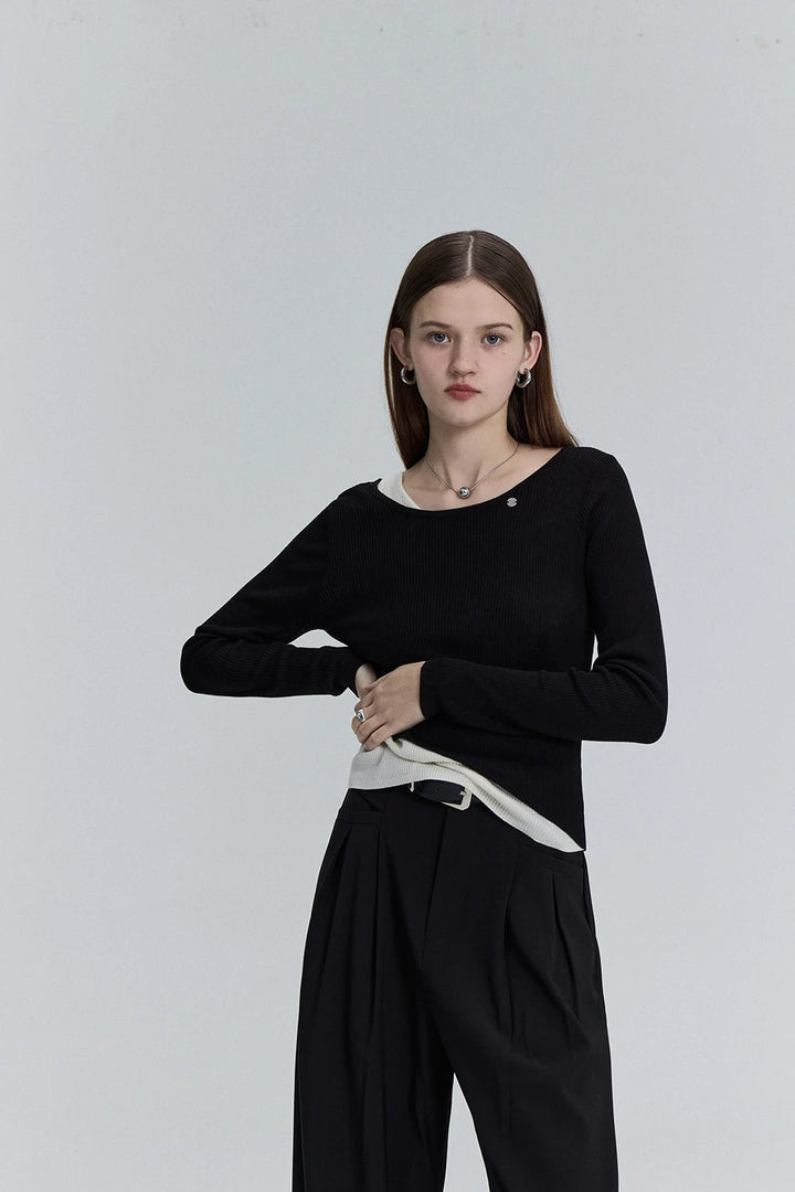 Soft Knit Pullover with Sleek Design and Versatile Style