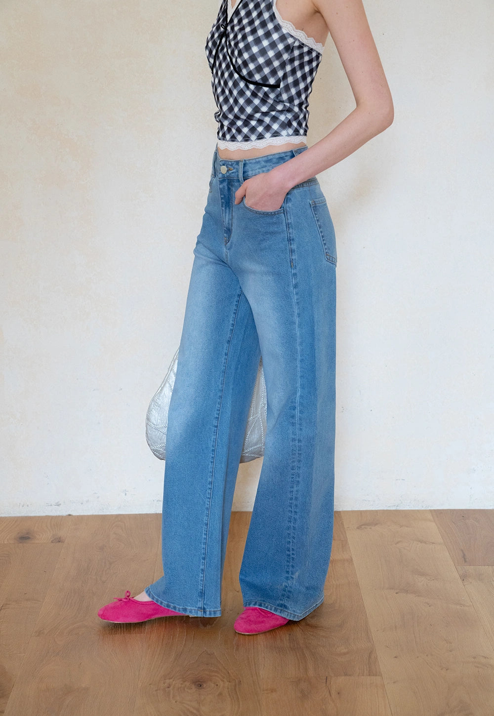 Wide-Leg Jeans