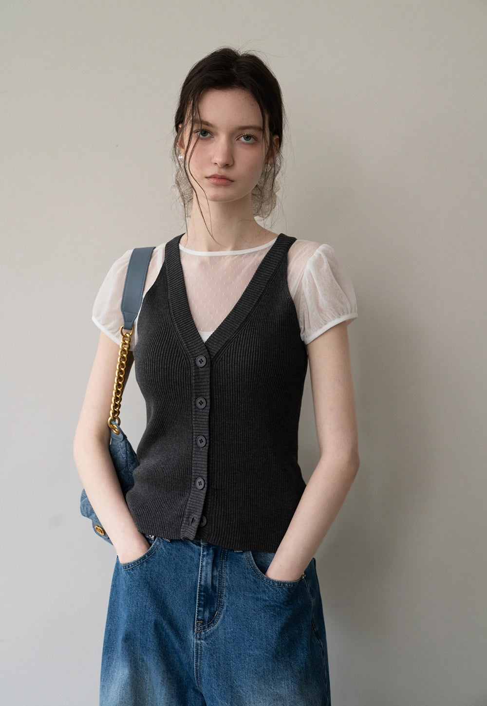 Women's Canelé-Inspired Relaxed Knit Button Vest