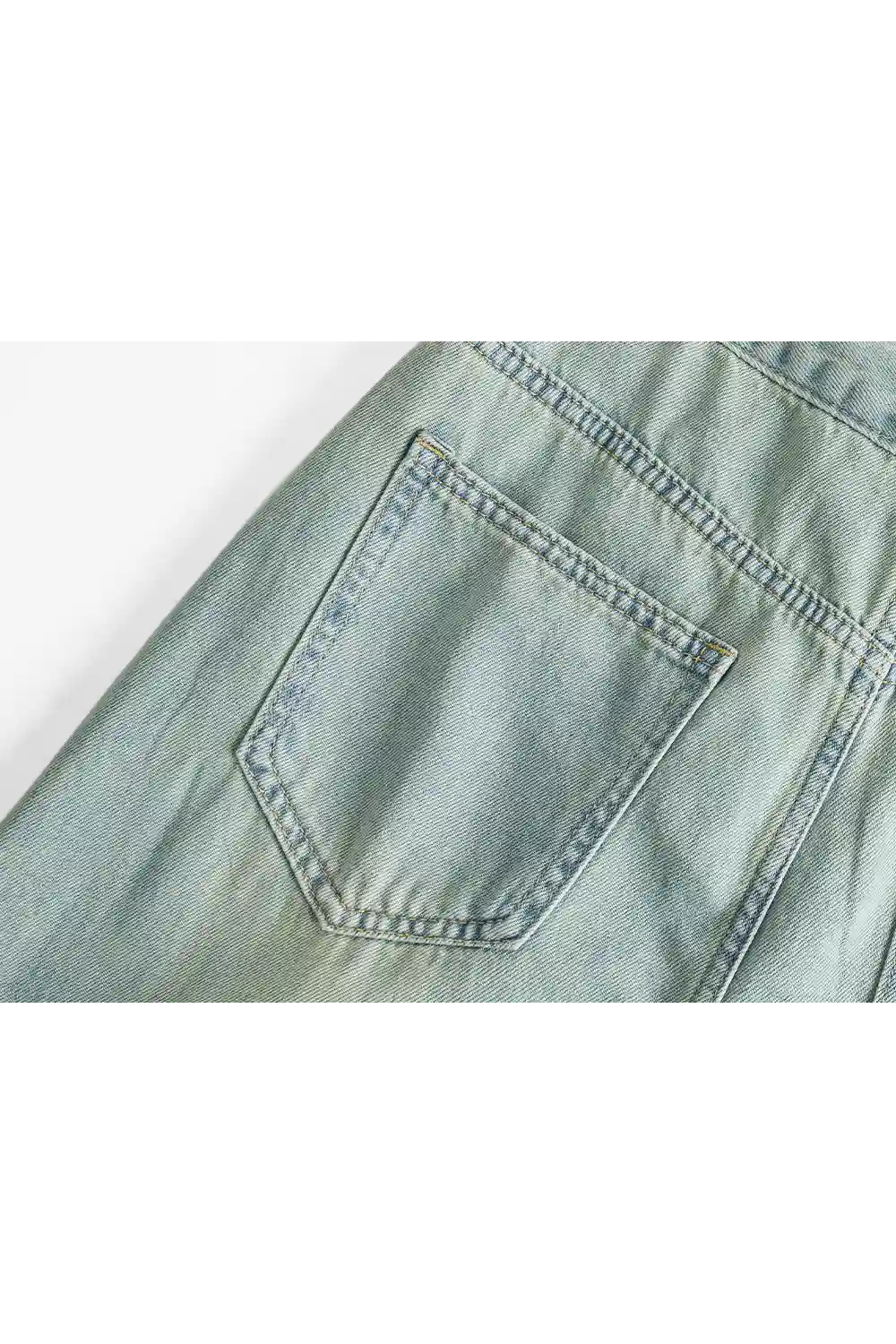 Trendiger Jeans-Midirock mit ausgefranstem Saum