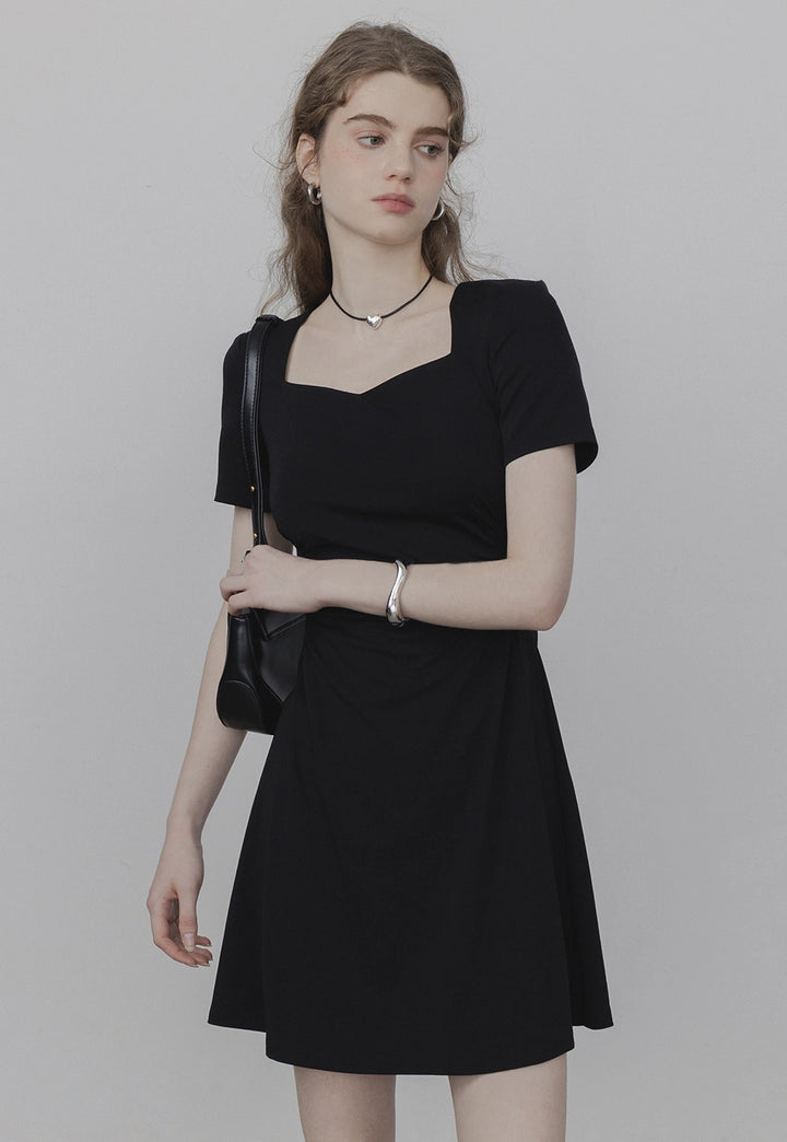 Women's Minimalist Short-Sleeve Dress