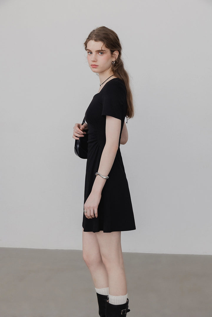 Women's Minimalist Short-Sleeve Dress