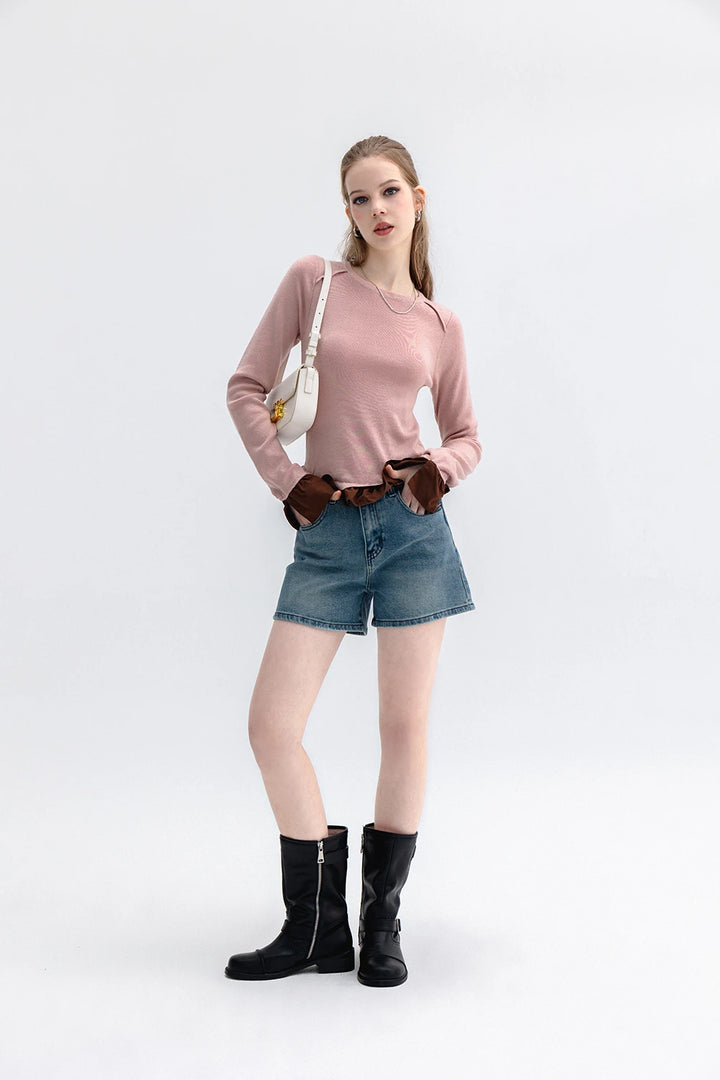 Sweater Knit Selesa dengan Accent Ruffle