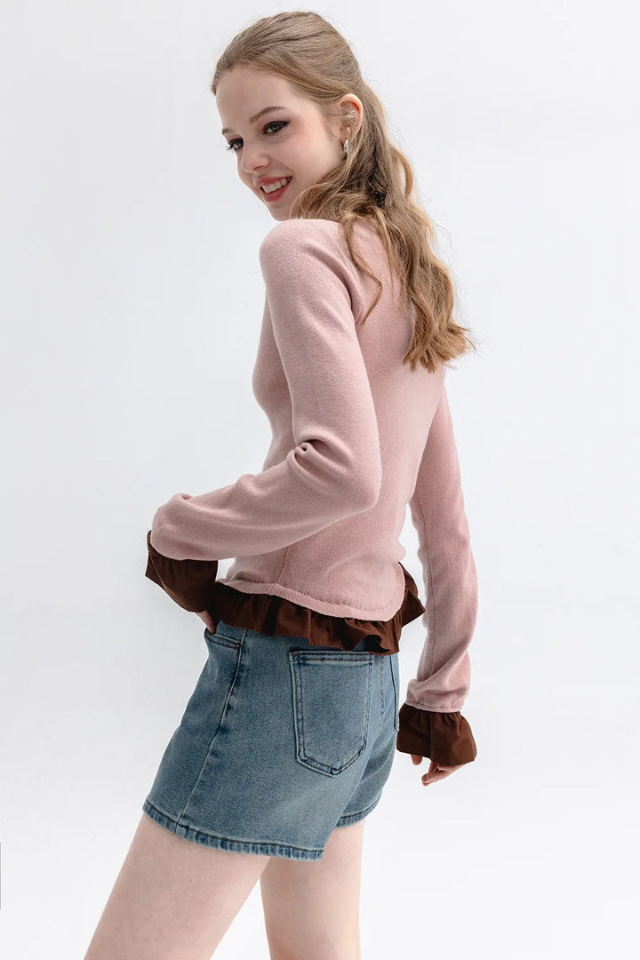 Sweater Knit Selesa dengan Accent Ruffle