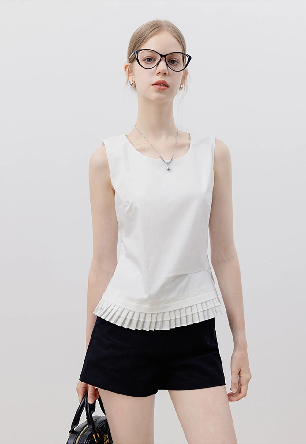 Women's Pleated Hem Sleeveless Top