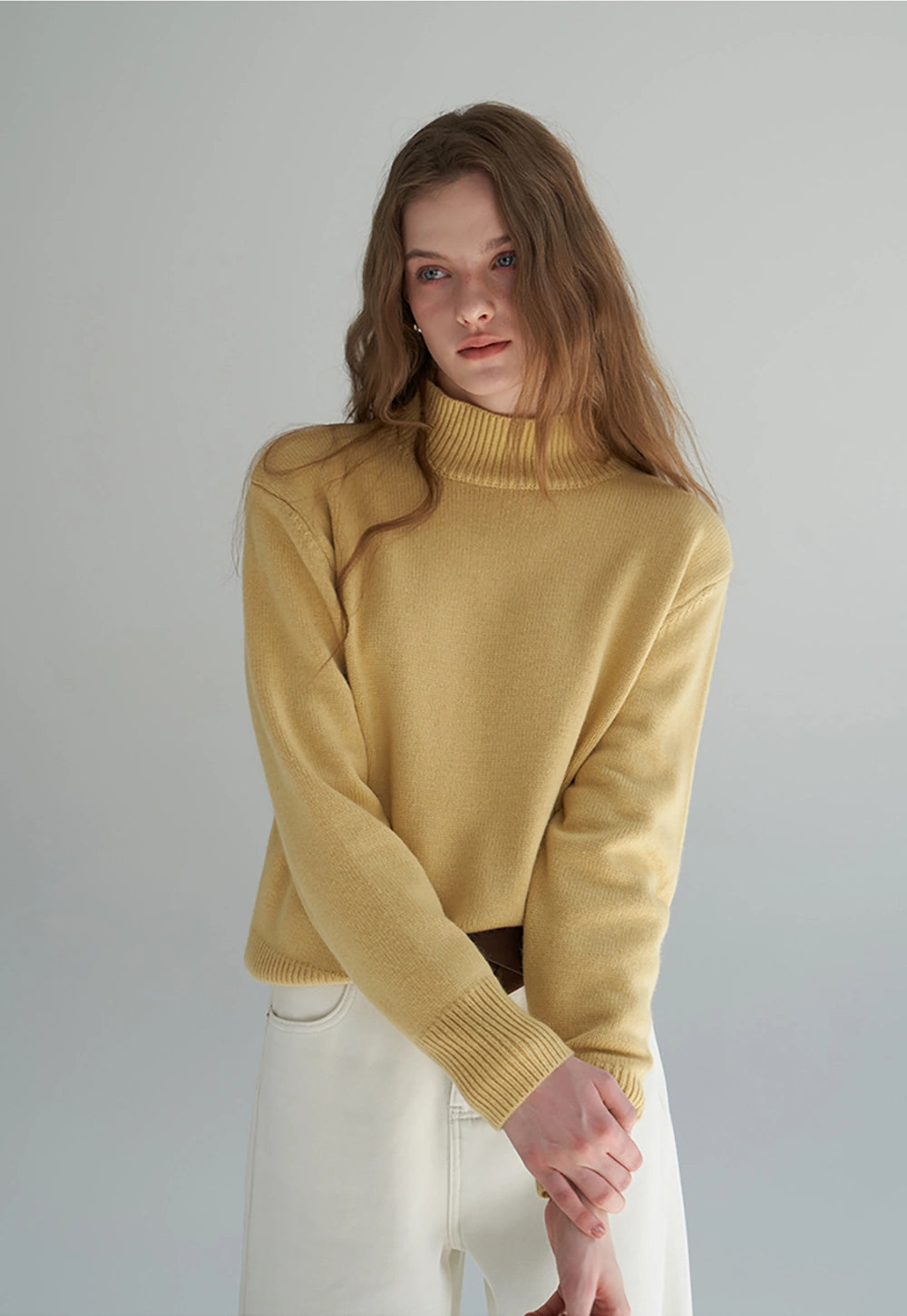 Women's Solid Color Mock Neck Pullover Sweater