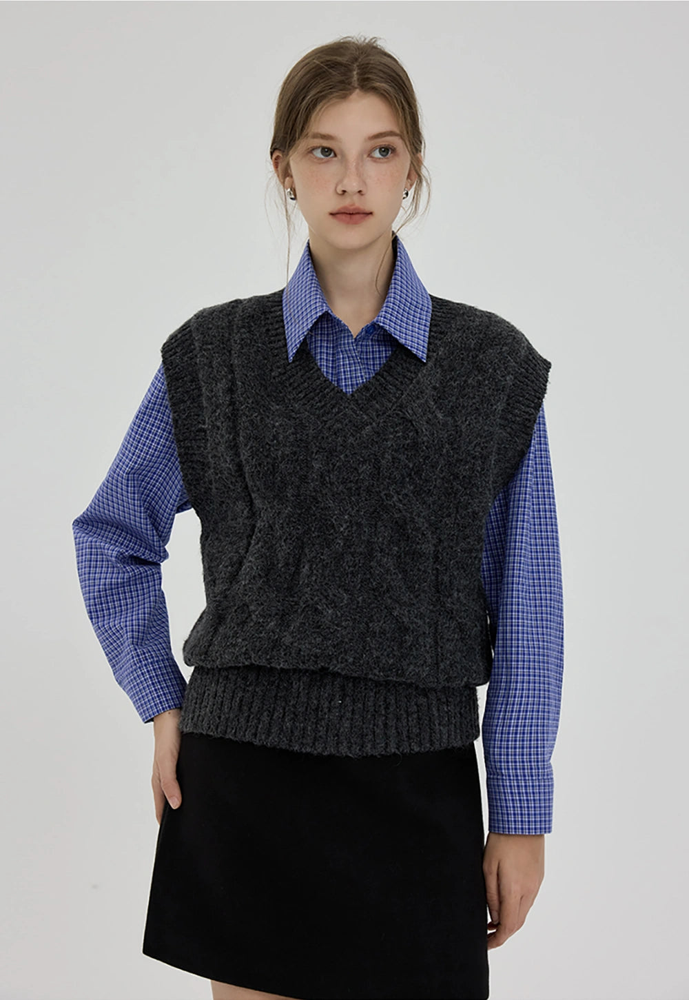 Women's Cable-Knit V-Neck Sweater Vest