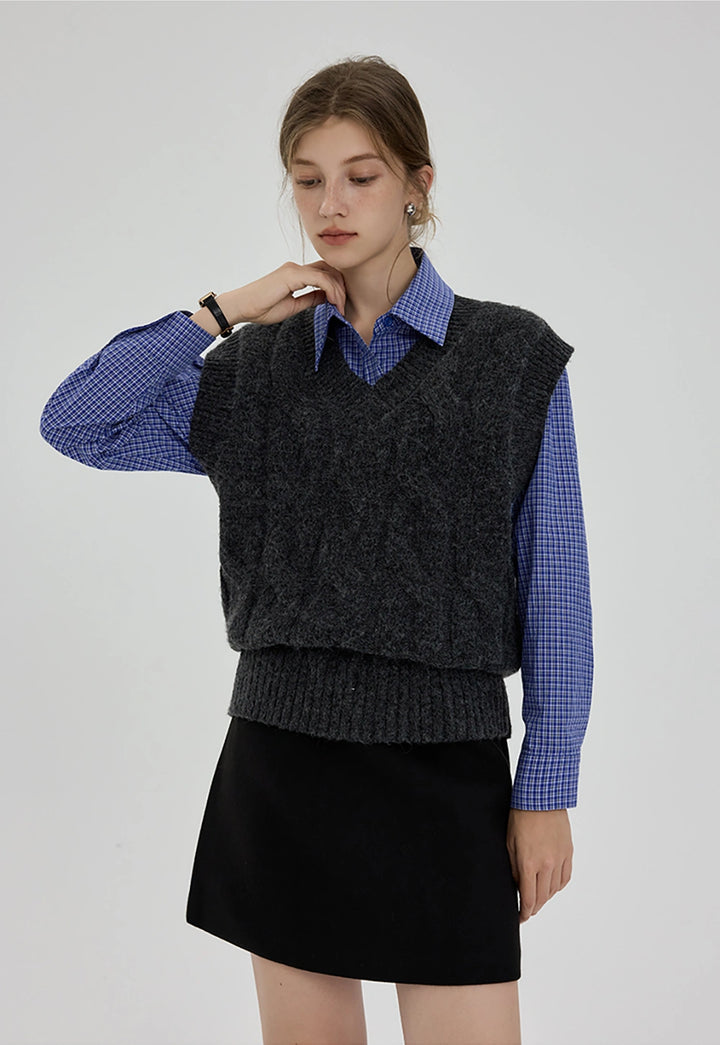 Women's Cable-Knit V-Neck Sweater Vest