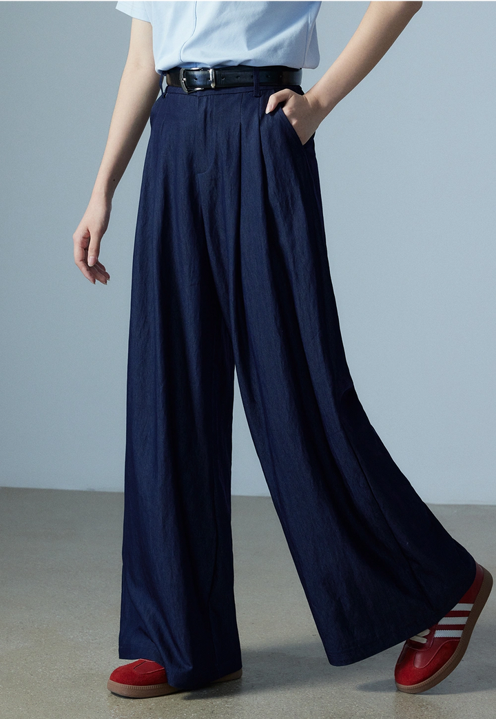 Women's Pleated Wide-Leg Trousers