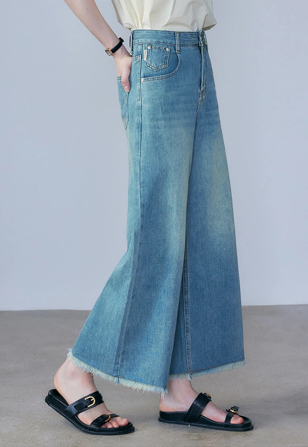 Women's High-Waisted Wide Leg Jeans