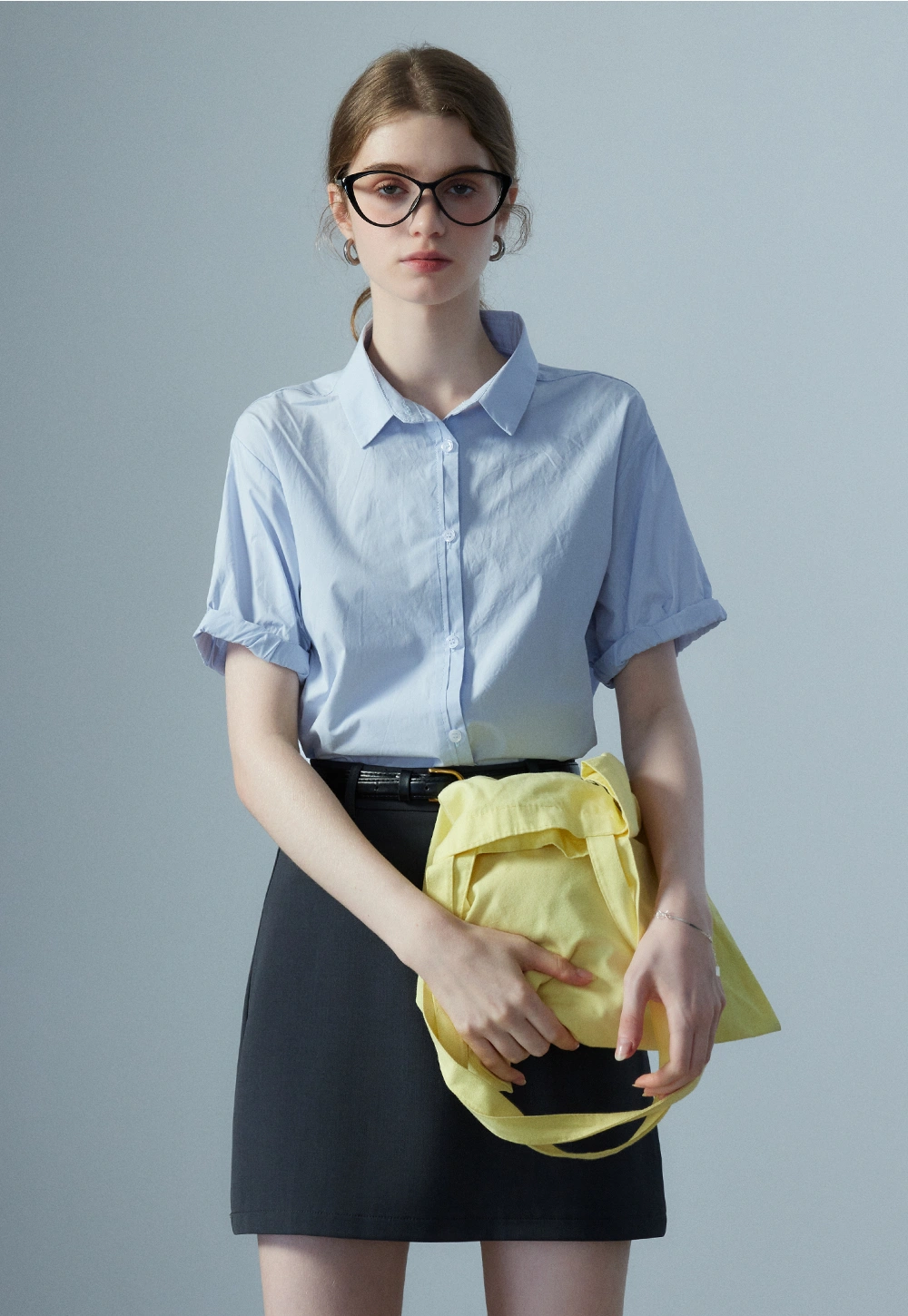 Chemise boutonnée à manches courtes pour femmes