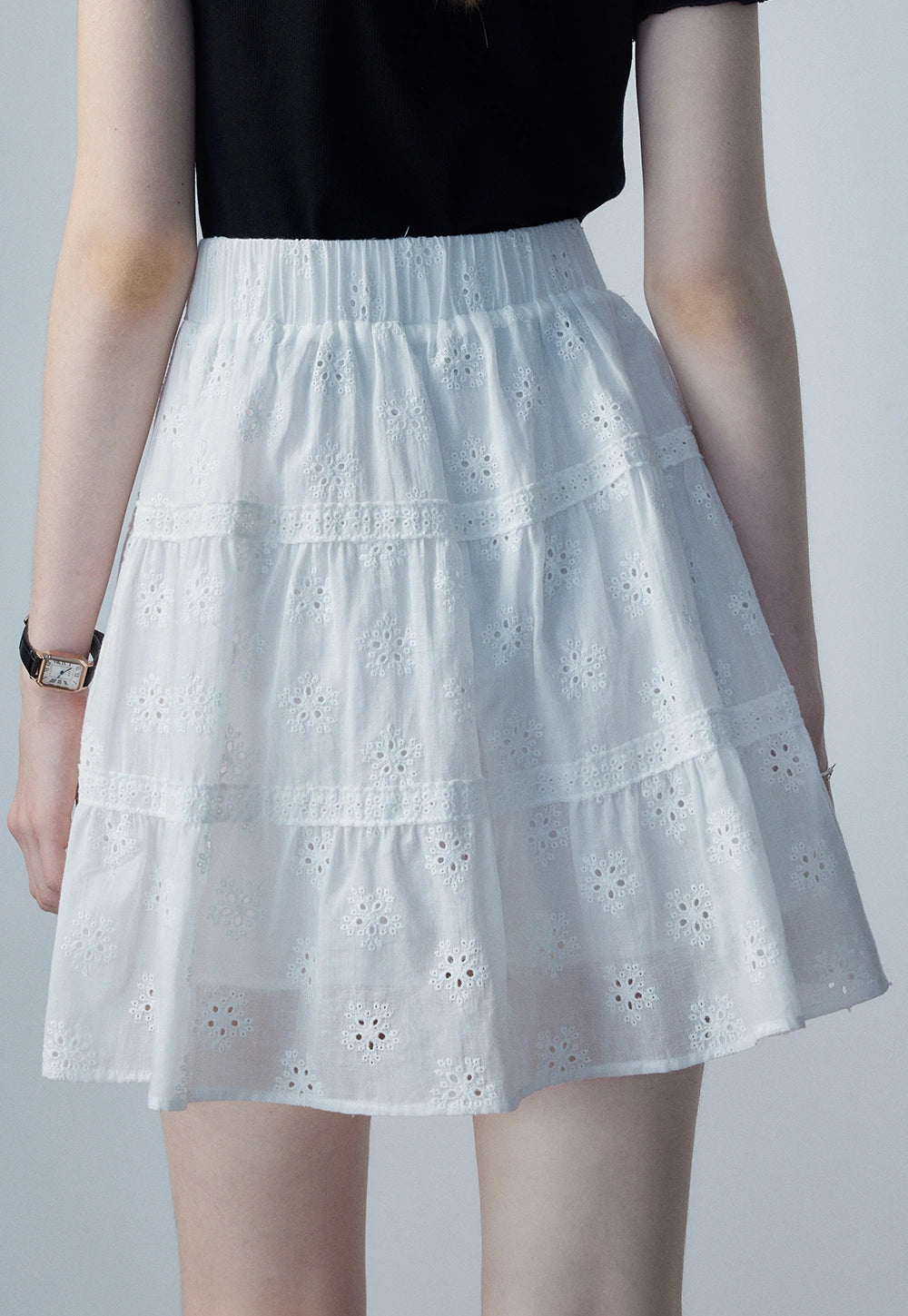 Women's White Lace Mini Skirt