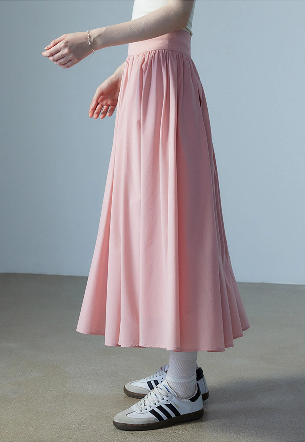 Women's Pleated Midi Skirt