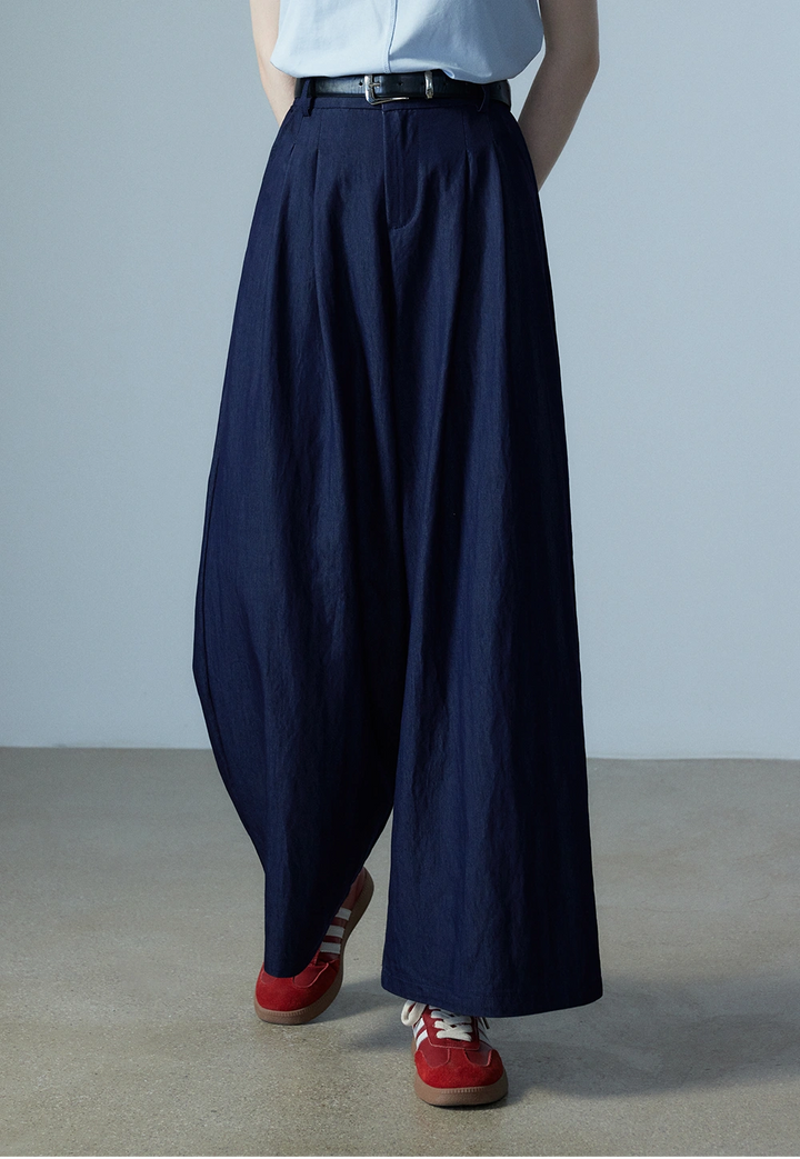 Women's Pleated Wide-Leg Trousers