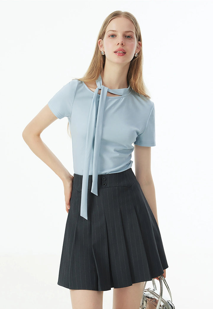 Women's Top with Neck Tie