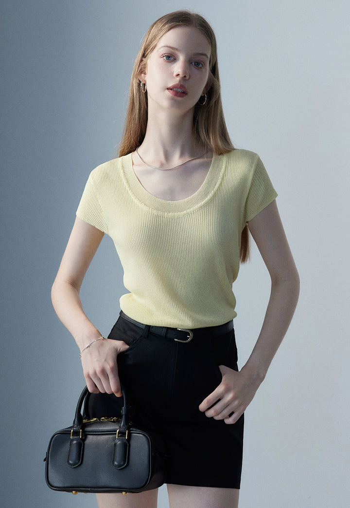 Top in maglia a coste da donna