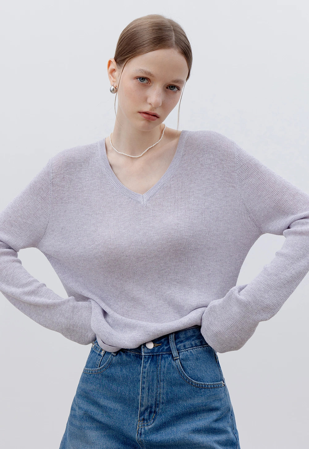 Women's V-neck Knitwear