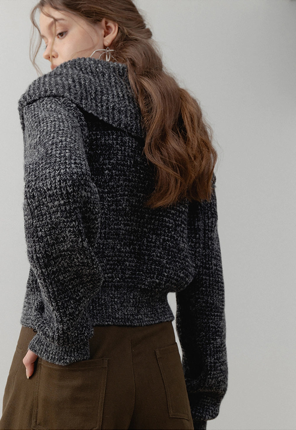 Women’s Cropped Cable Knit Cardigan with Toggle Buttons