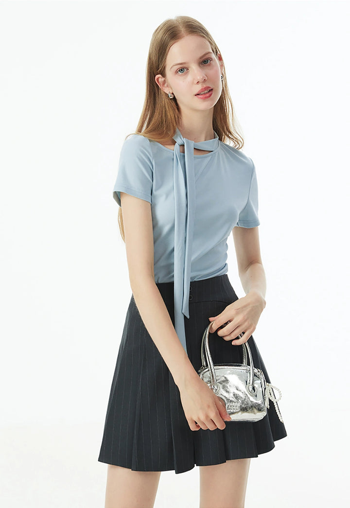 Women's Top with Neck Tie