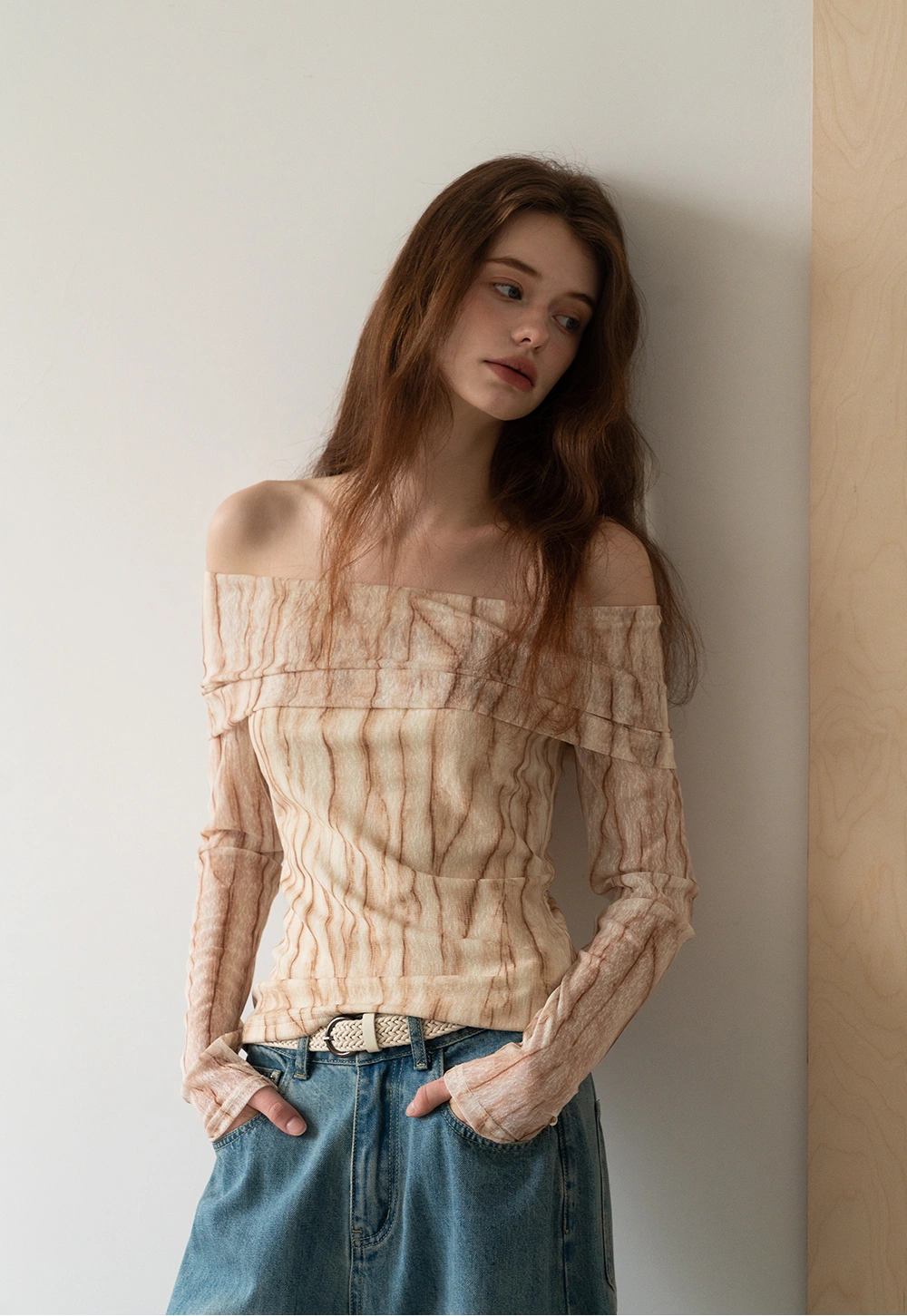 Women's Off-Shoulder Long Sleeve Wood Grain Print Top