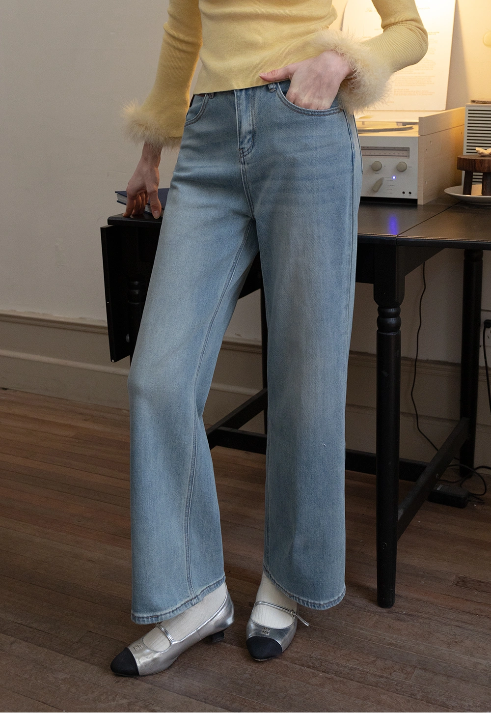 Wide-Leg Denim Jeans with Belt