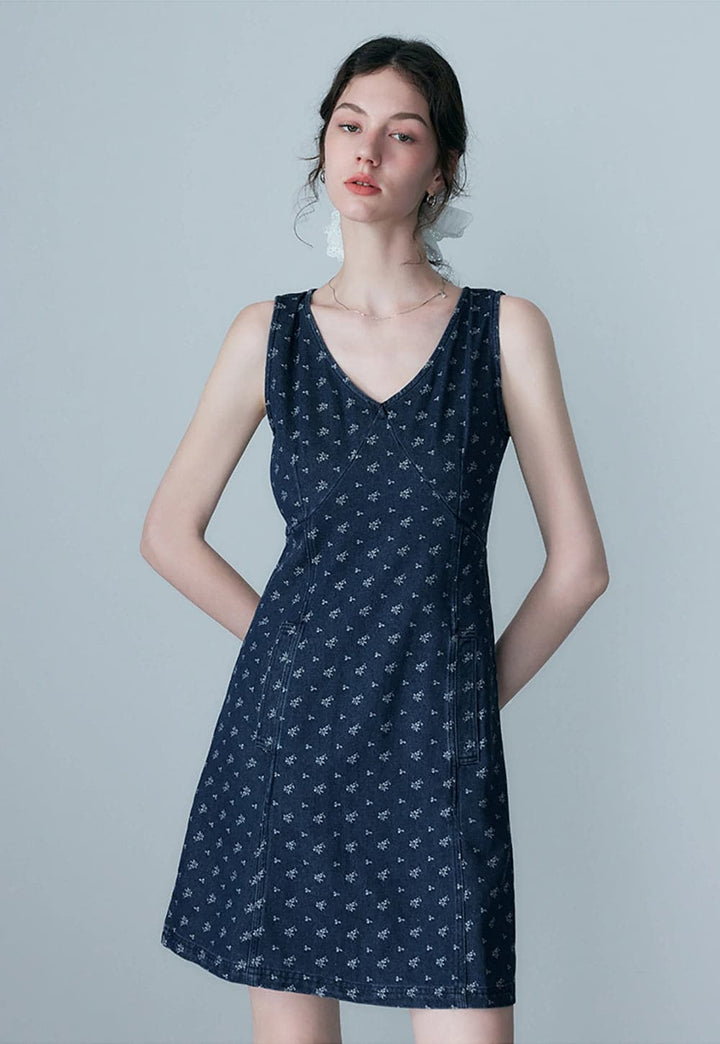 Robe en jean à fleurs bleues sans manches pour femmes avec col en V