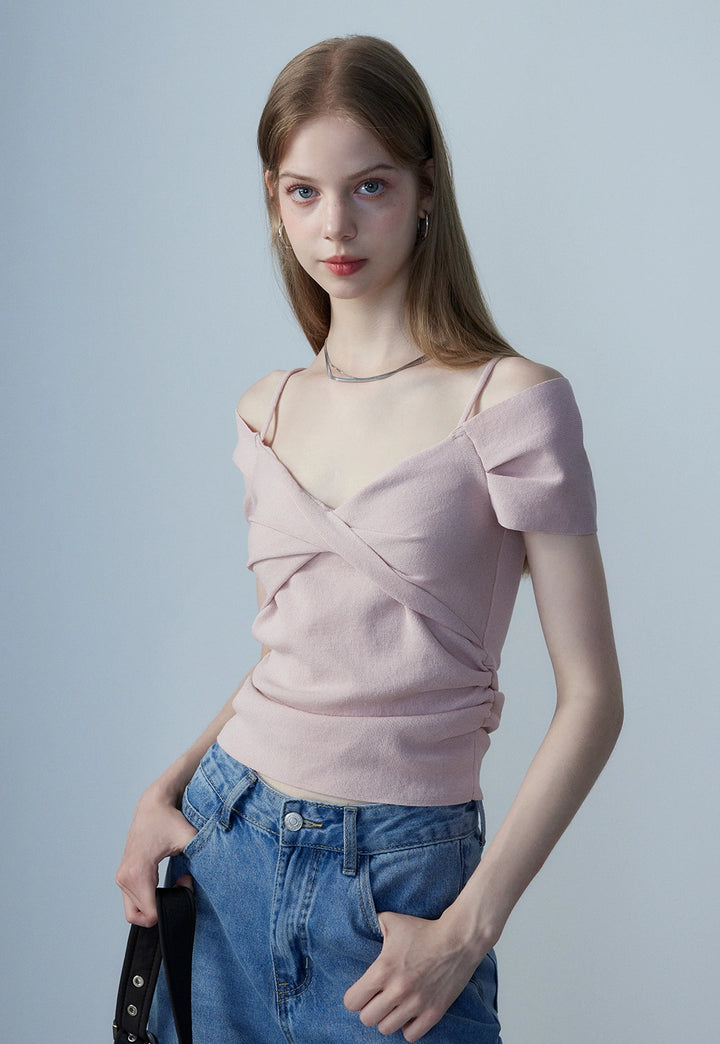 Top in maglia da donna con spalle scoperte