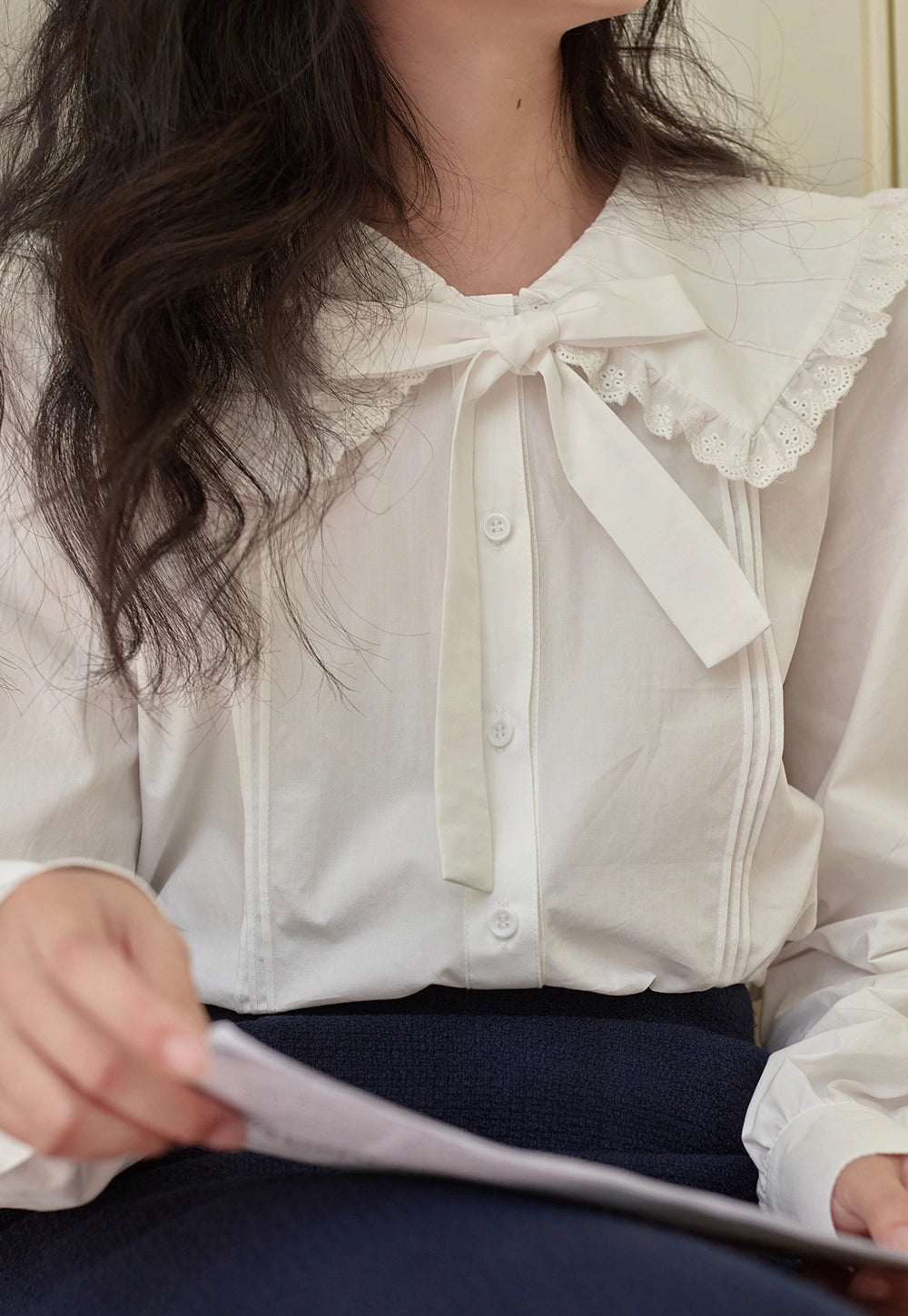 Women's Ruffled Collar Blouse