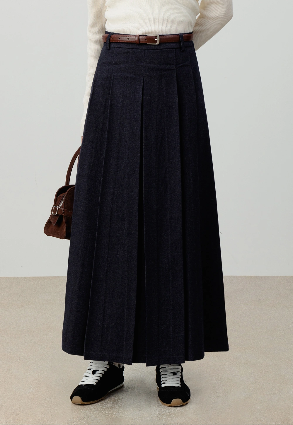 Women's Pleated Maxi Skirt with Belt